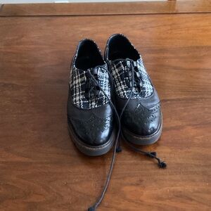Stuart Weitzman Black and Patterned Oxfords